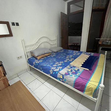 Spot On 94142 Al Fatih Residence Syariah 2 Jakarta Exterior photo